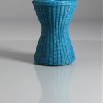 Tabouret en rotin bleu 