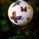 Boules de Noël en porcelaine de Christian Lacroix Maison