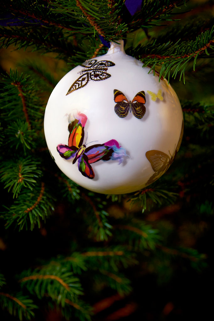 Boules de Noël en porcelaine de Christian Lacroix Maison