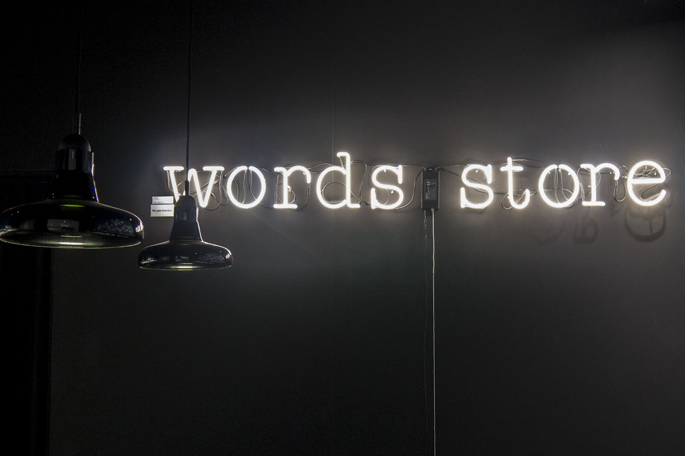 Words store Words, Elizabeth Leriche  Sharing