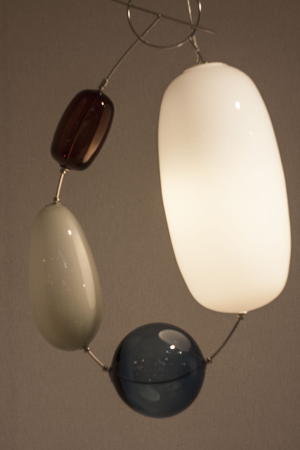 Lampe Hely Jewel par Katriina Nuutinen (Filande) (2009)